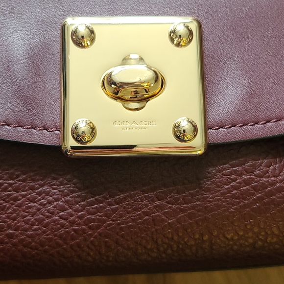 COACH - Picture 2 of 12